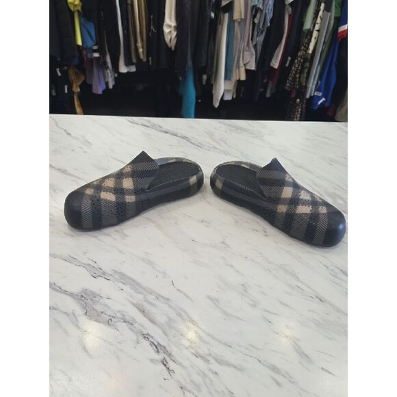 Burberry Black and Cream Plaid Slip-On Loafers main image 5